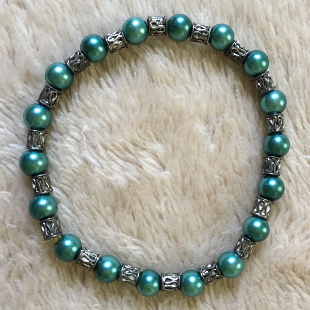 Faux Green Pearls Bracelet